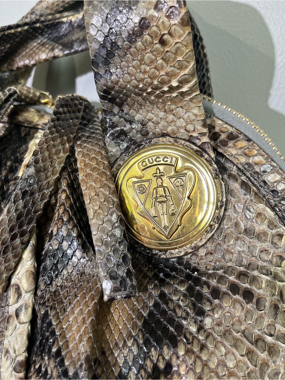 Gucci Hysteria Python Snakeskin Top Handle Bag Y2K Gold Medallion - Picture 3 of 15